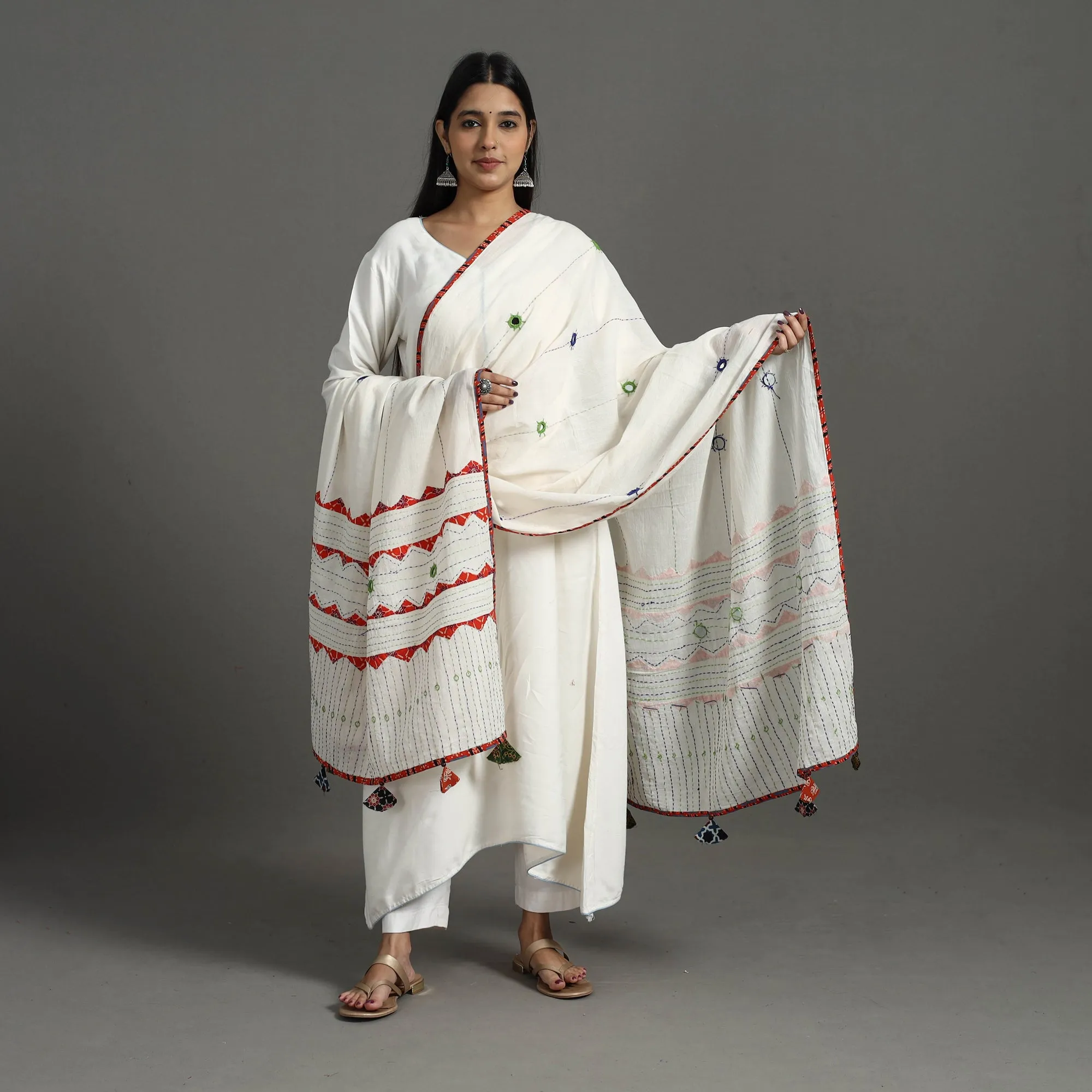 Applique Patchwork Cotton Tagai Kantha Dupatta 68