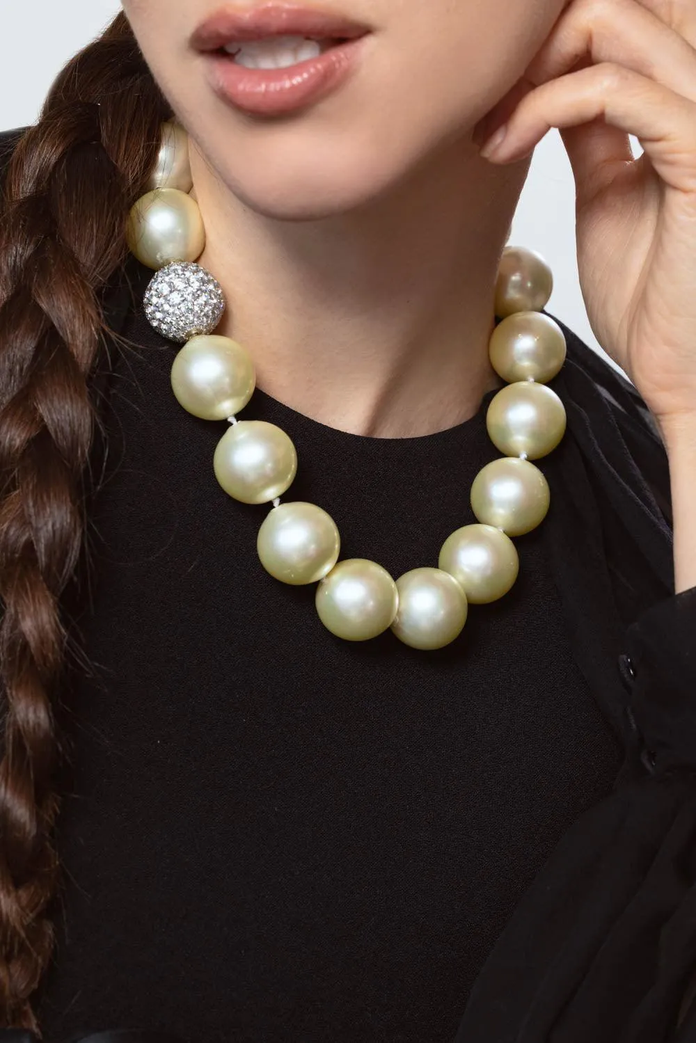 Ball Clasp Pearl Necklace