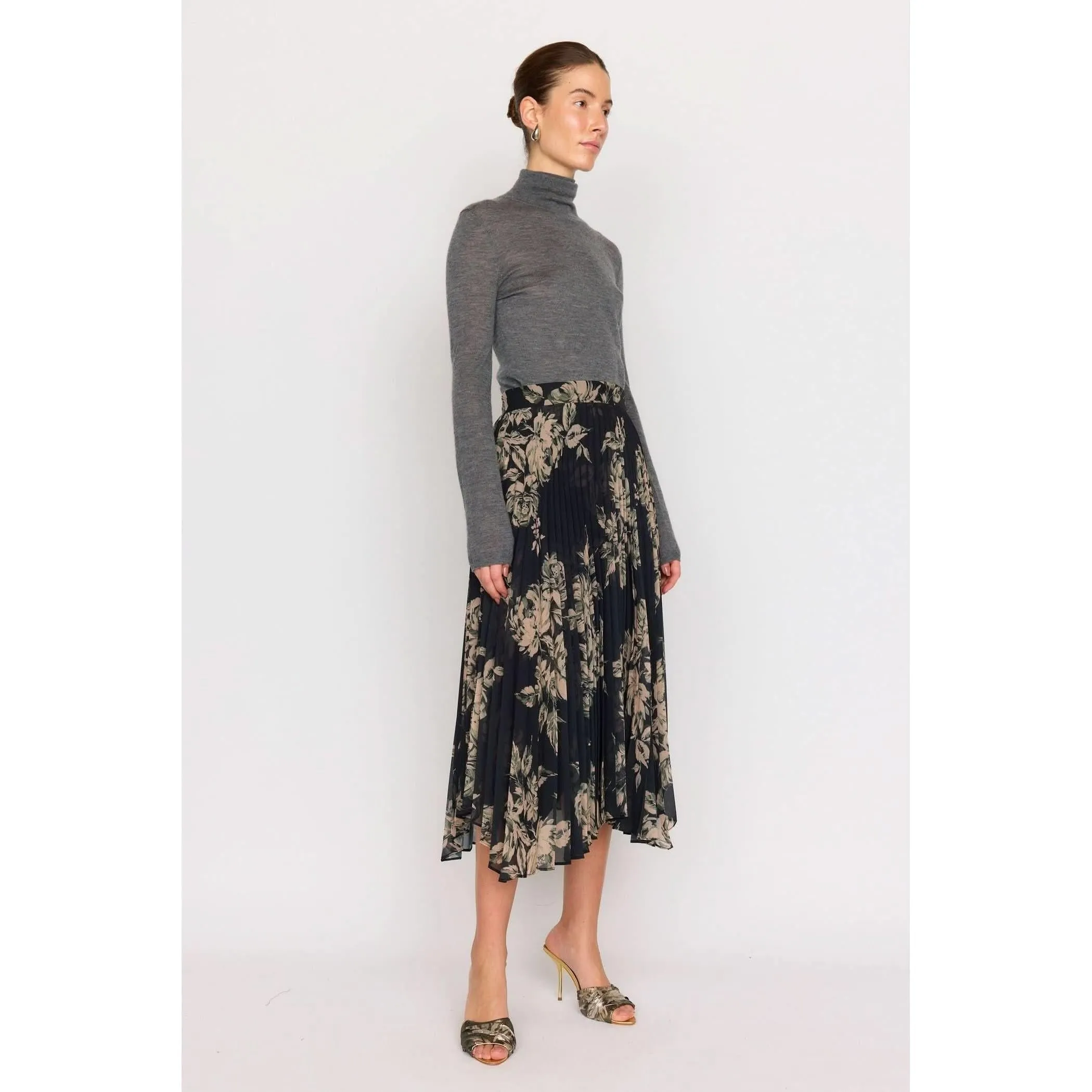 Christy Lynn Gwen Skirt -Black Rose