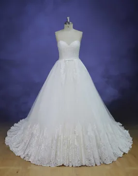 Fairytale Strapless Lace Ball Gown Wedding Dress with Sweetheart Neck RH1603