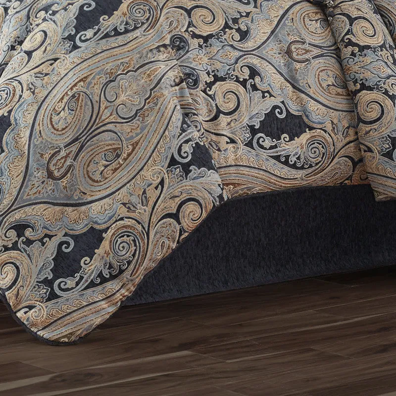 Luciana Comforter Set