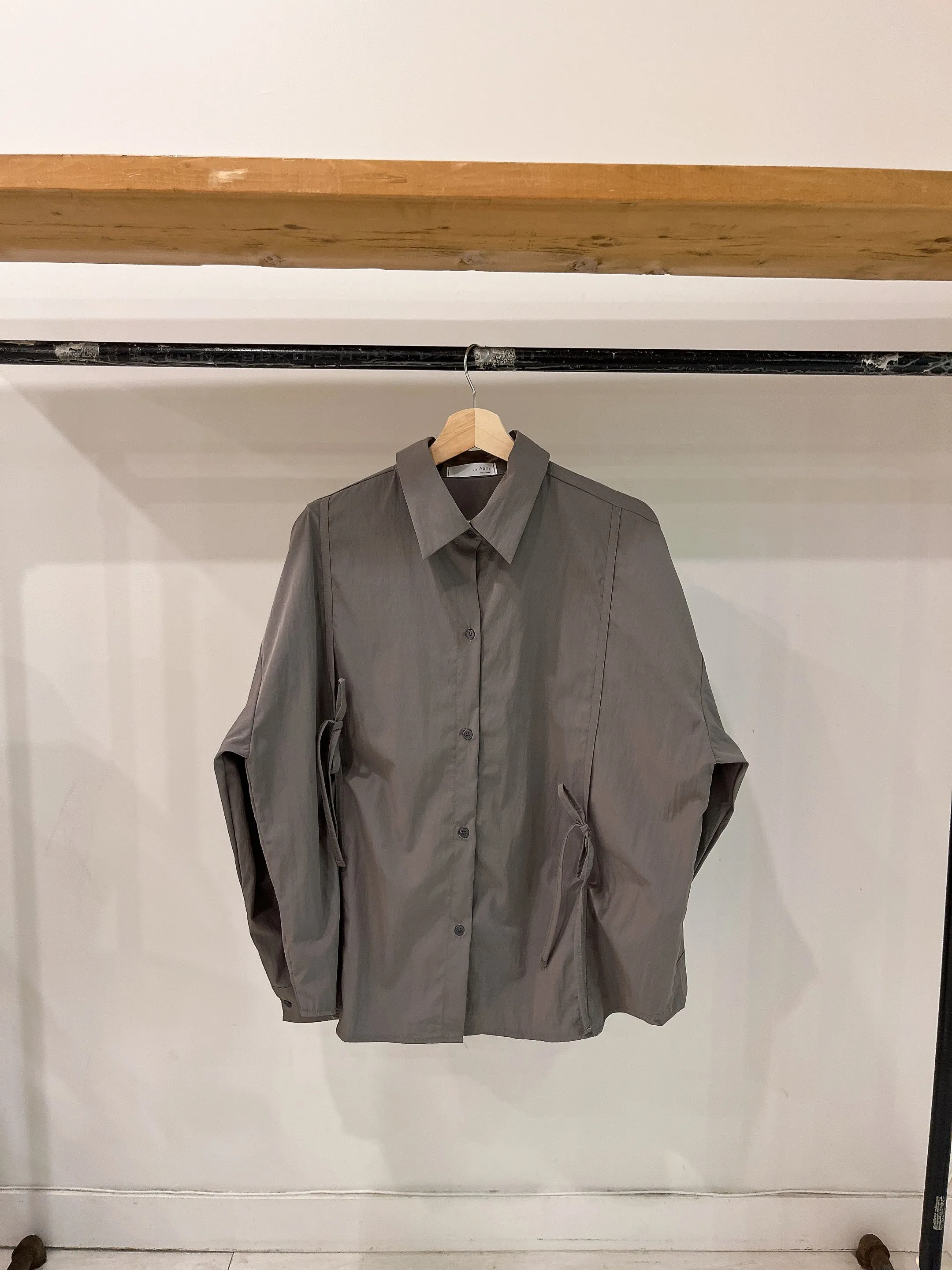 MONI Tie shirt